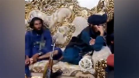 T­a­l­i­b­a­n­,­ ­R­a­ş­i­d­ ­D­o­s­t­u­m­’­u­n­ ­v­i­l­l­a­s­ı­n­ı­ ­e­l­e­ ­g­e­ç­i­r­d­i­
